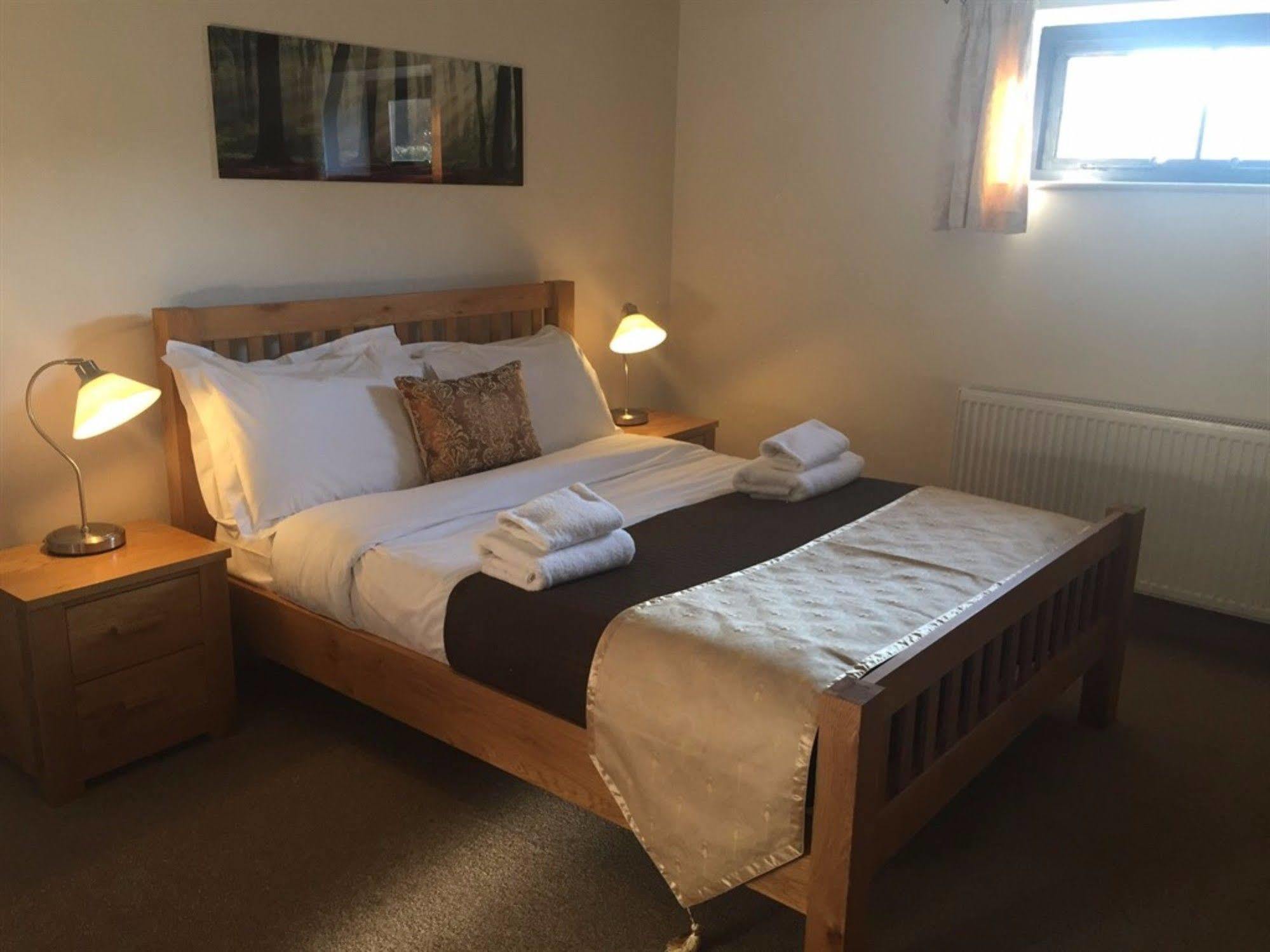 Hotel The Dean Ale & Cider House Chichester Esterno foto