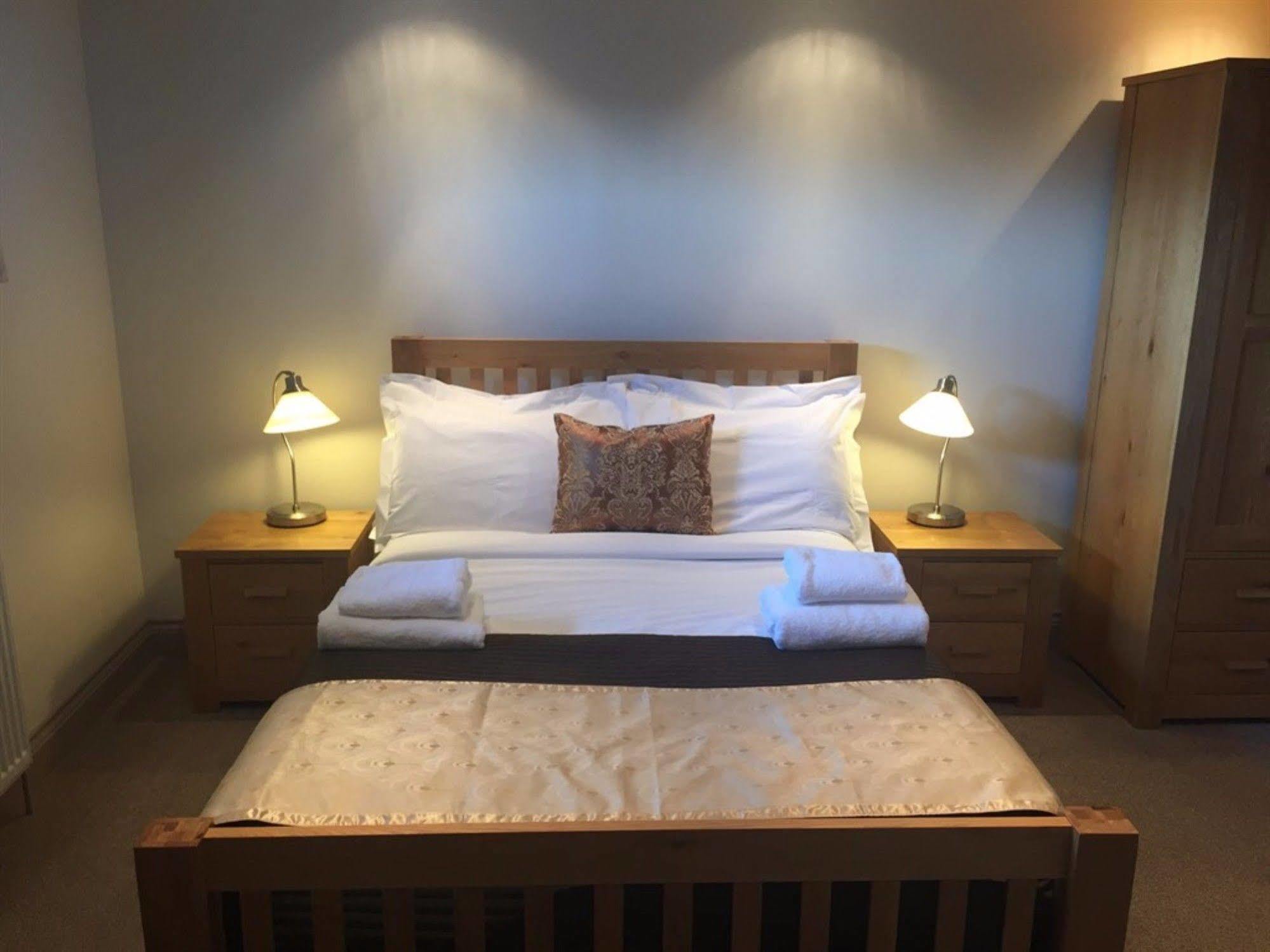 Hotel The Dean Ale & Cider House Chichester Esterno foto