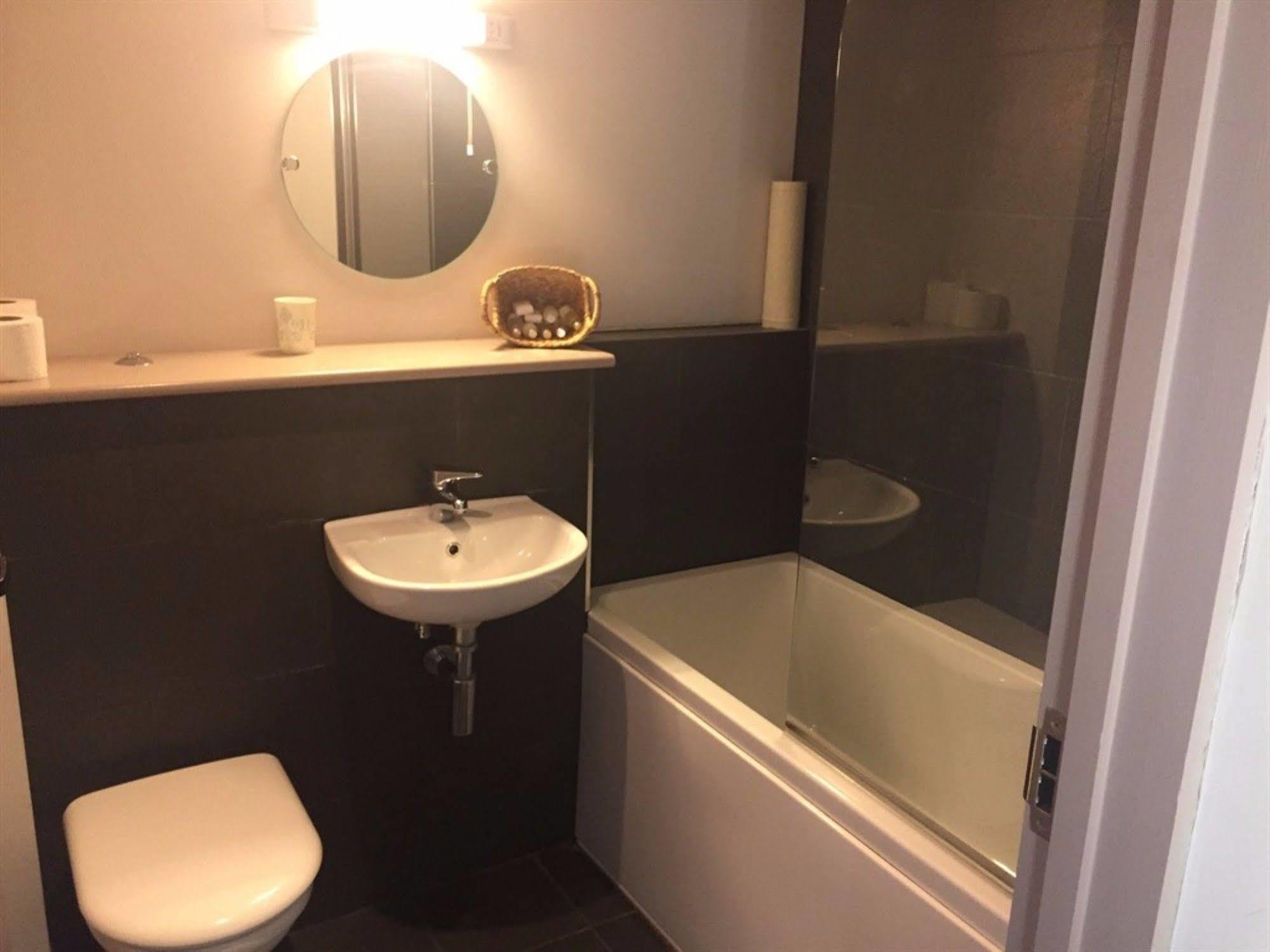 Hotel The Dean Ale & Cider House Chichester Esterno foto