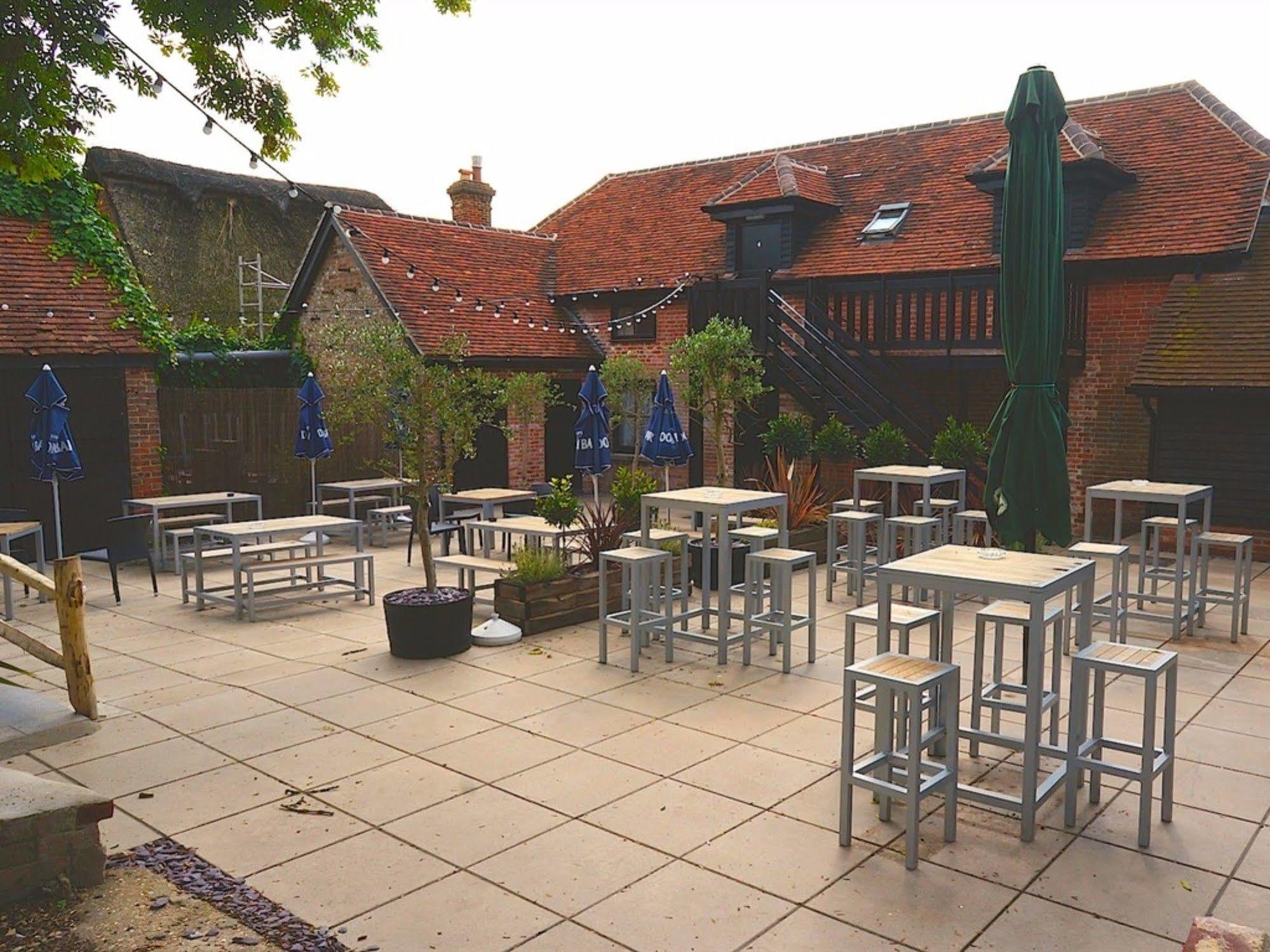 Hotel The Dean Ale & Cider House Chichester Esterno foto
